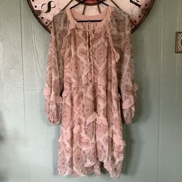 Blu Pepper size Medium pink paisley long sleeve V neck tier ruffle hi low dress - Picture 4 of 8